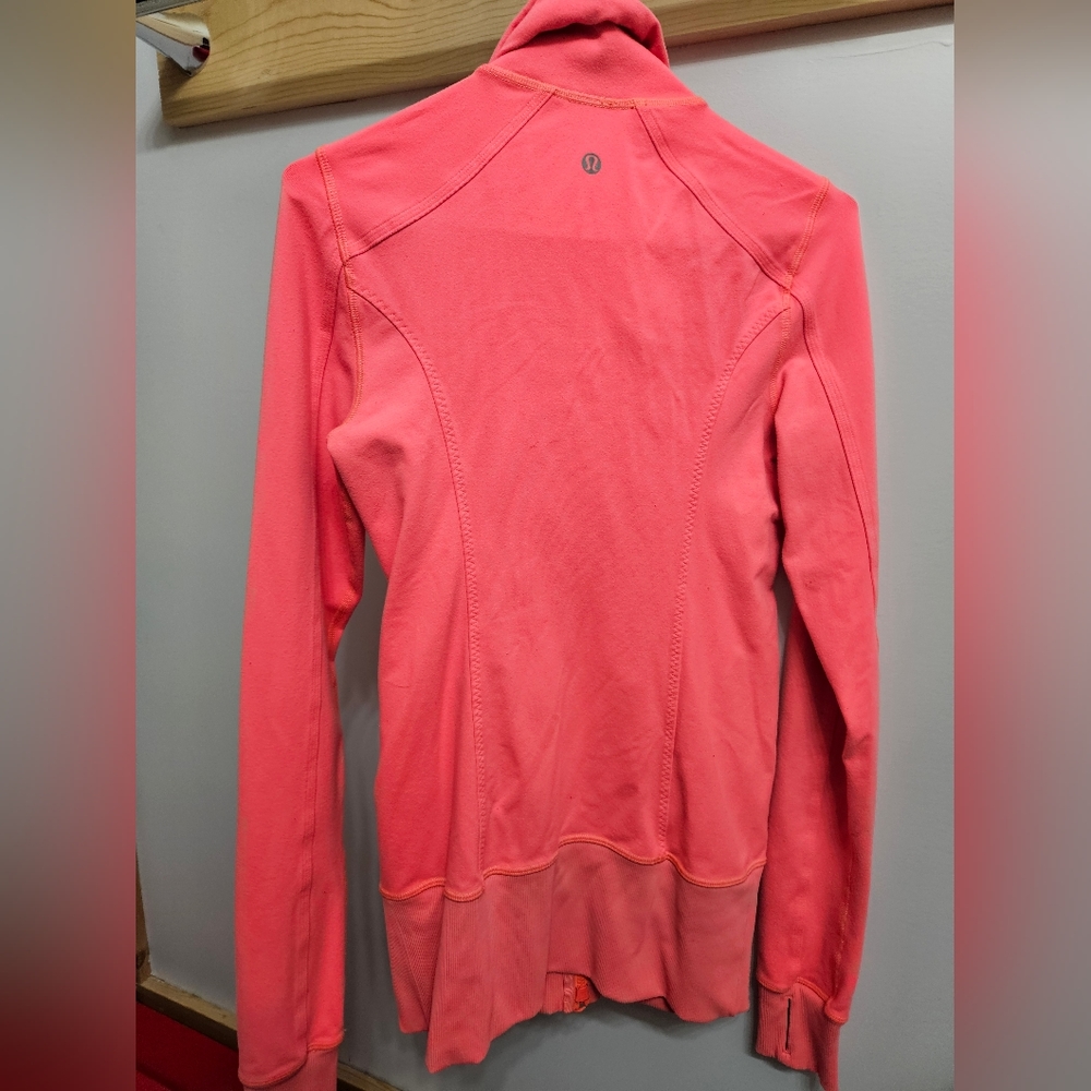 Lululemon Define Jacket - Picture 4 of 4